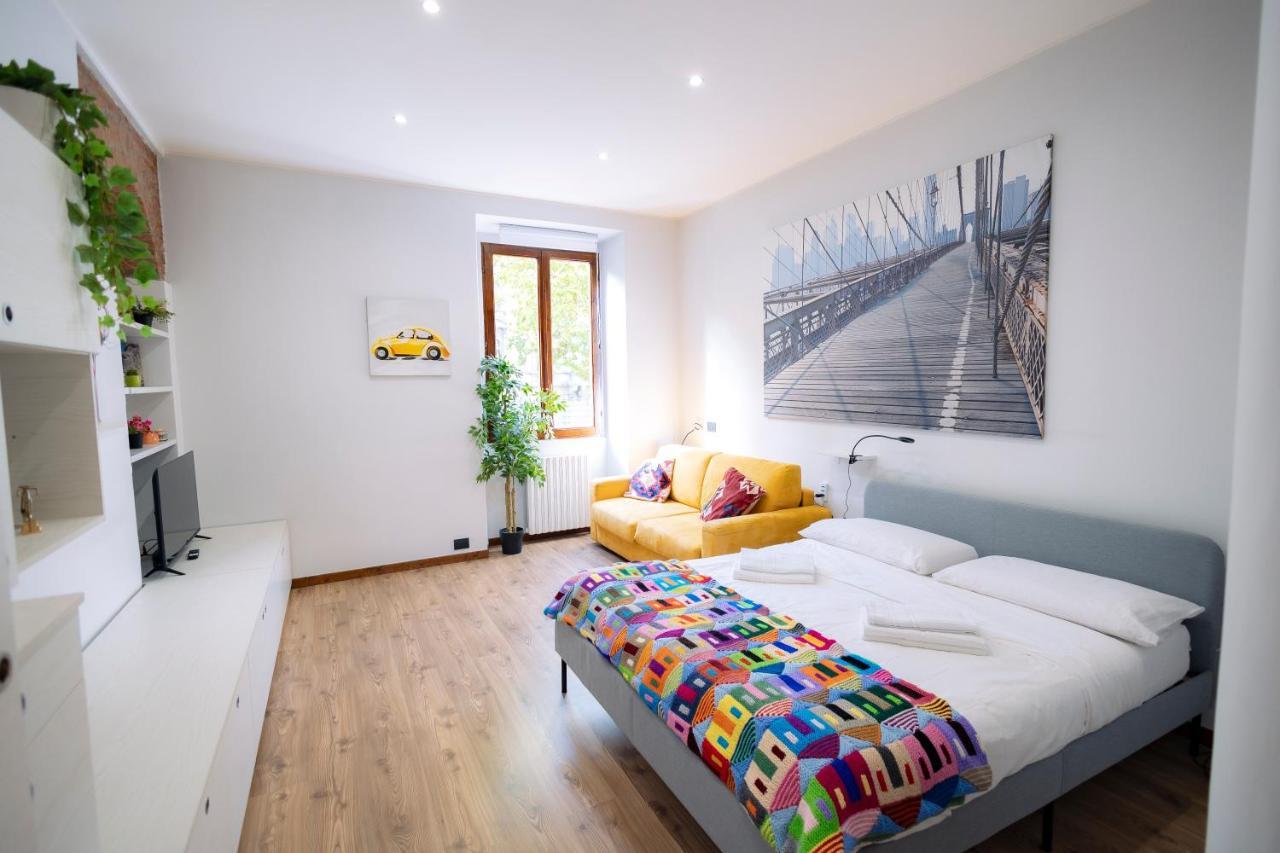 The Red Bricks Home - San Babila Area ميلان المظهر الخارجي الصورة