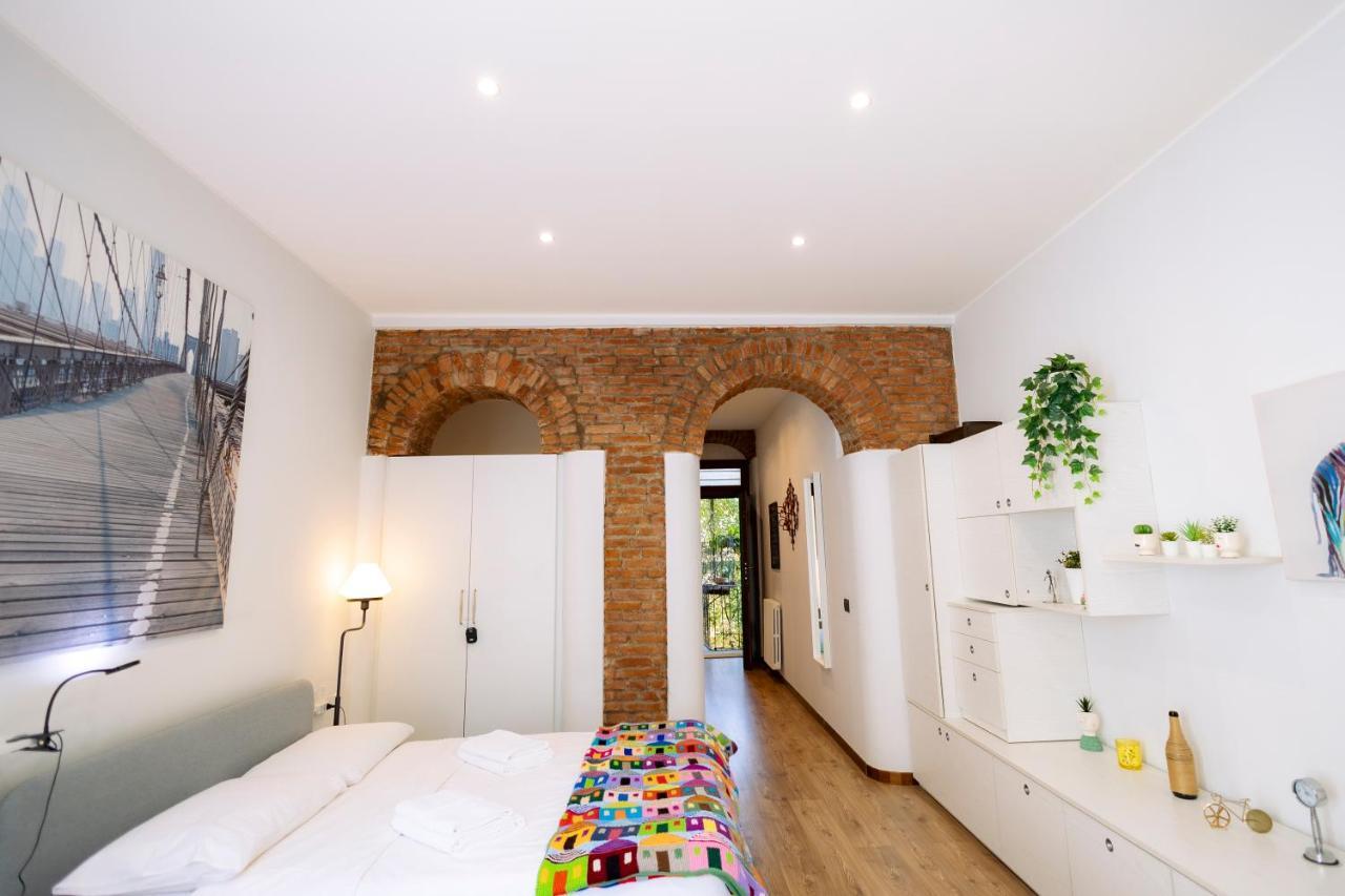 The Red Bricks Home - San Babila Area ميلان المظهر الخارجي الصورة